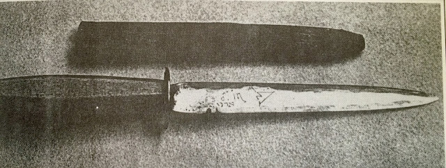 Smith family Mars dagger — full view with scabbard